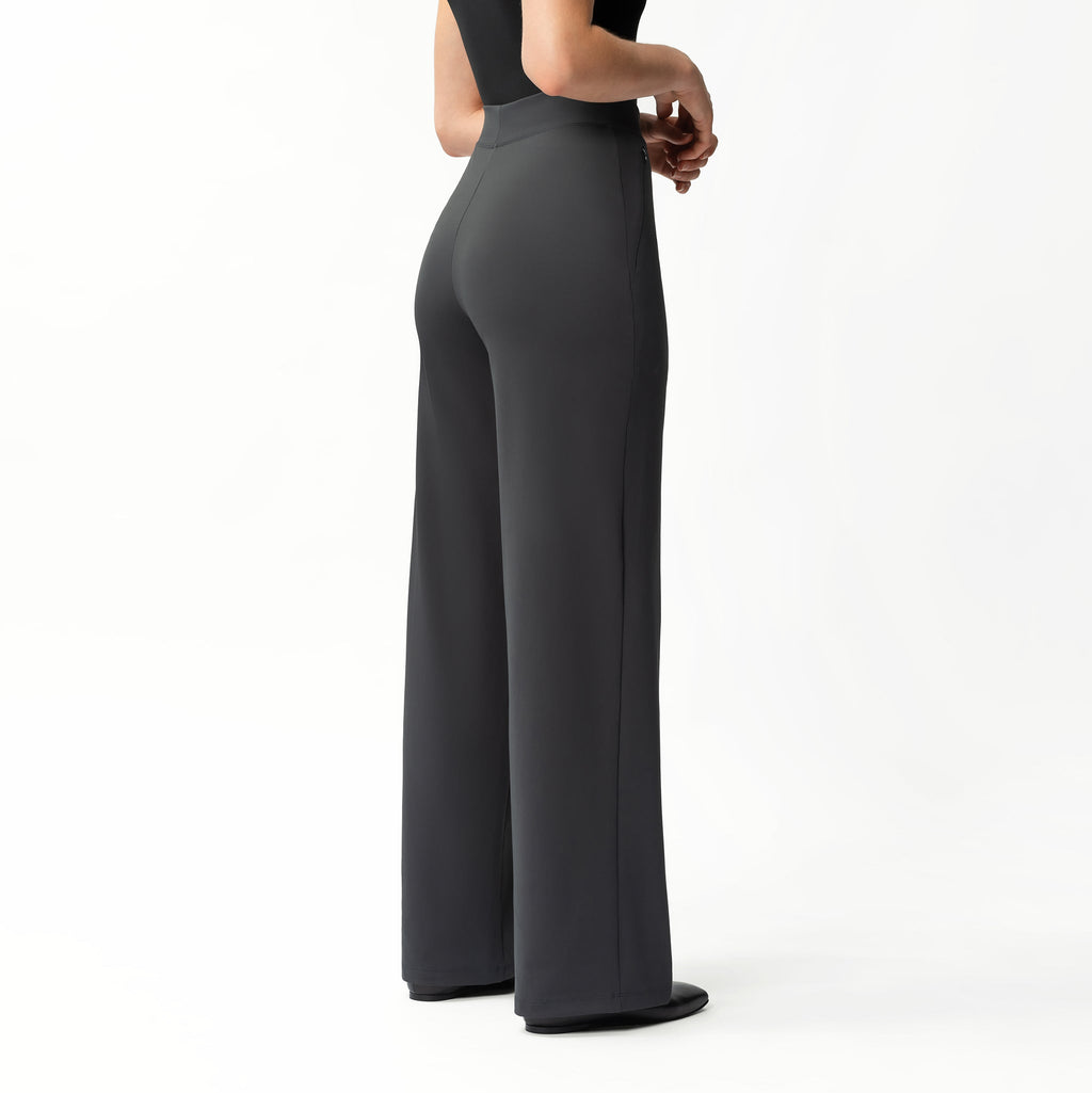 Clara Spodnie w Stylu Relaxed Straight