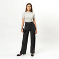 Clara Spodnie w Stylu Relaxed Straight
